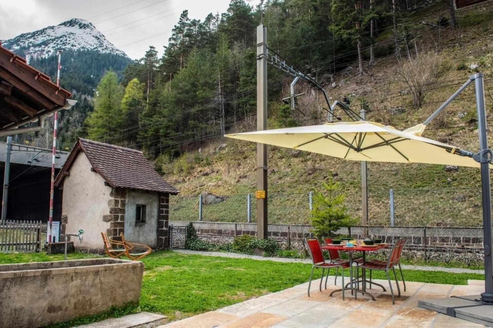 Bahnwaerterhaus Eggwald Villa Wassen Luaran gambar