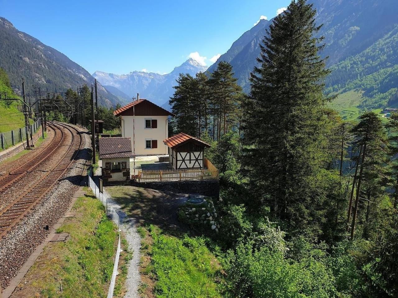 Bahnwaerterhaus Eggwald Villa Wassen Luaran gambar
